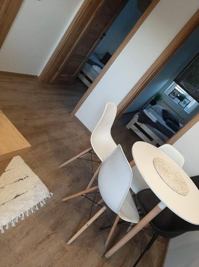 Apartament Numer 1, Dwie Sypialnie Dwa Lozka 오지시 외부 사진