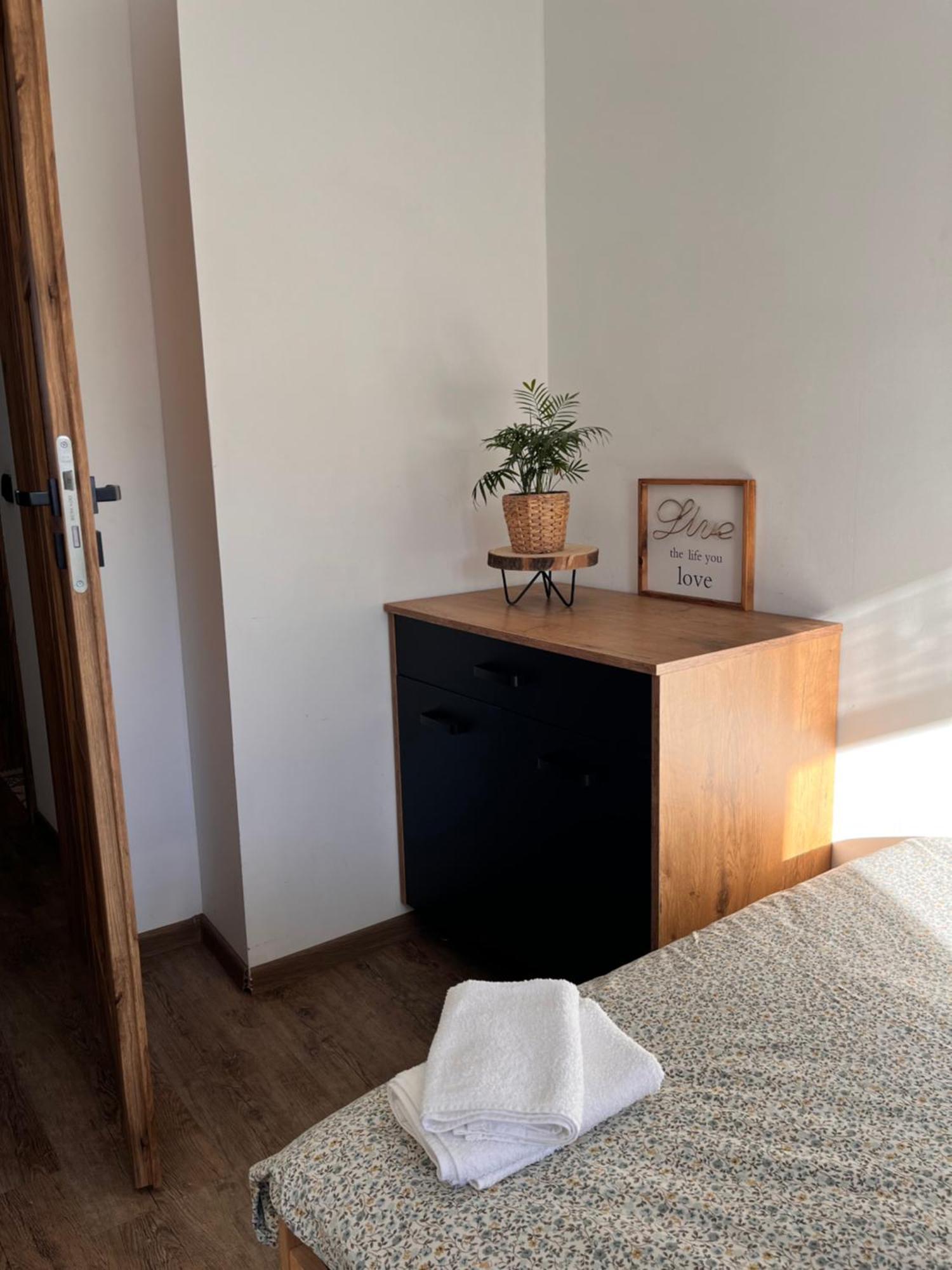 Apartament Numer 1, Dwie Sypialnie Dwa Lozka 오지시 외부 사진